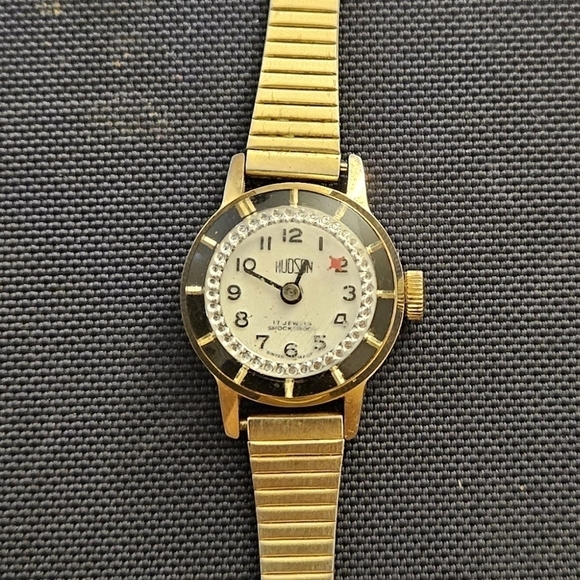 RARE FIND Vintage Hudson 17 Jewel Automatic Watch works well